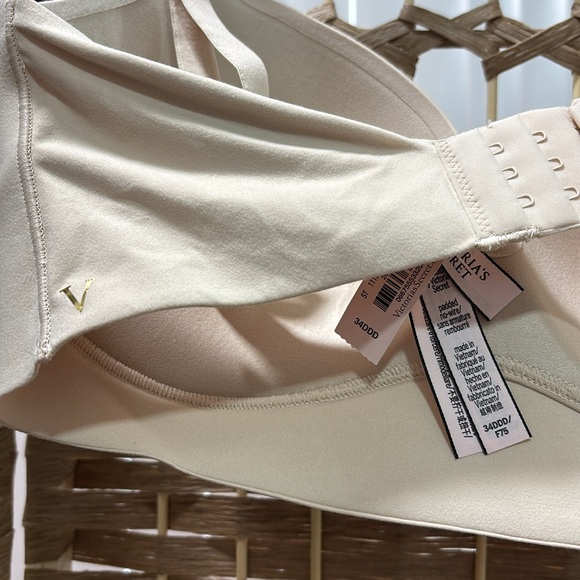 NEW Victoria's Secret Ivory Wireless Push Up Bra 34DDD - Picture 8 of 16